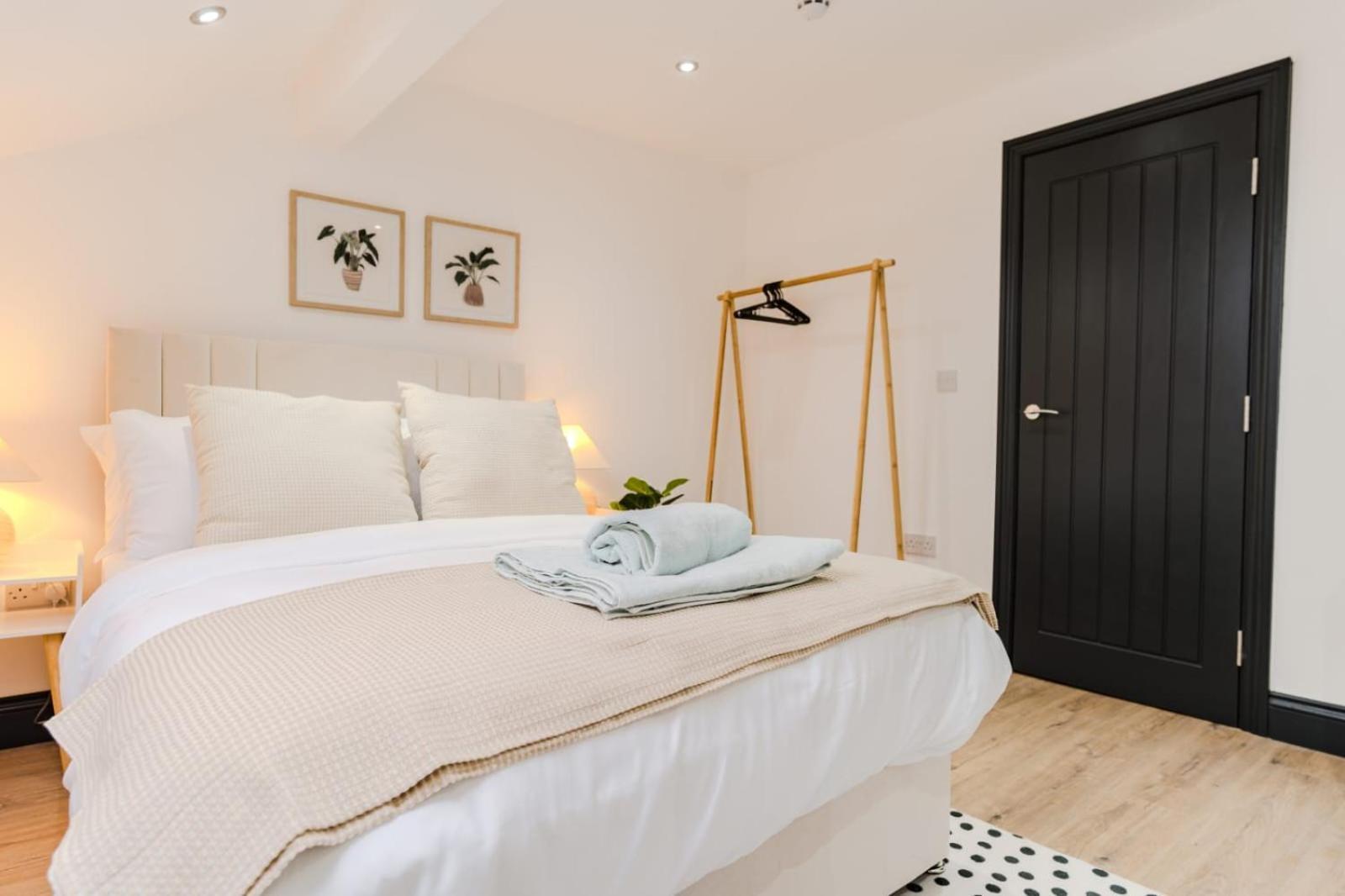 Stunning Skyview 2br Flat , Fast Wifi - Away From Apartment Leeds (West Yorkshire)